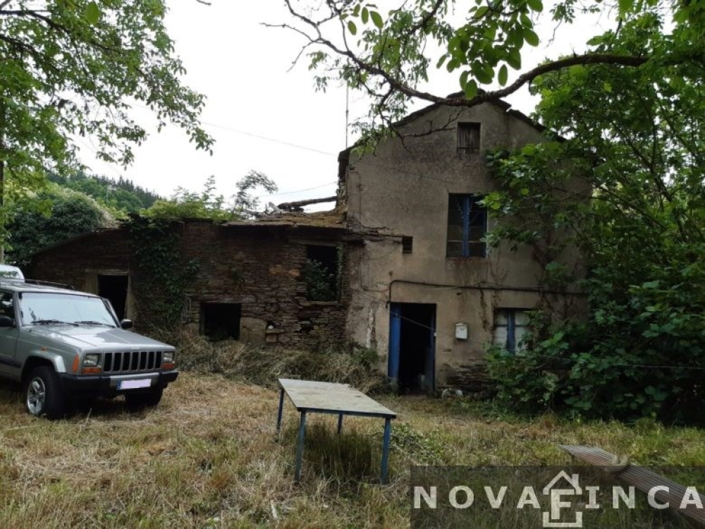 CASA A 5 MINUTOS DE LUGO