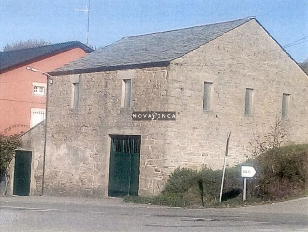 Finca y casa de piedra en Suaxe, Cedrón. 