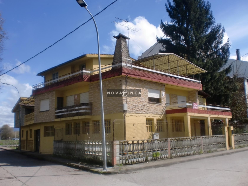 Casa en el centro de Sarria 