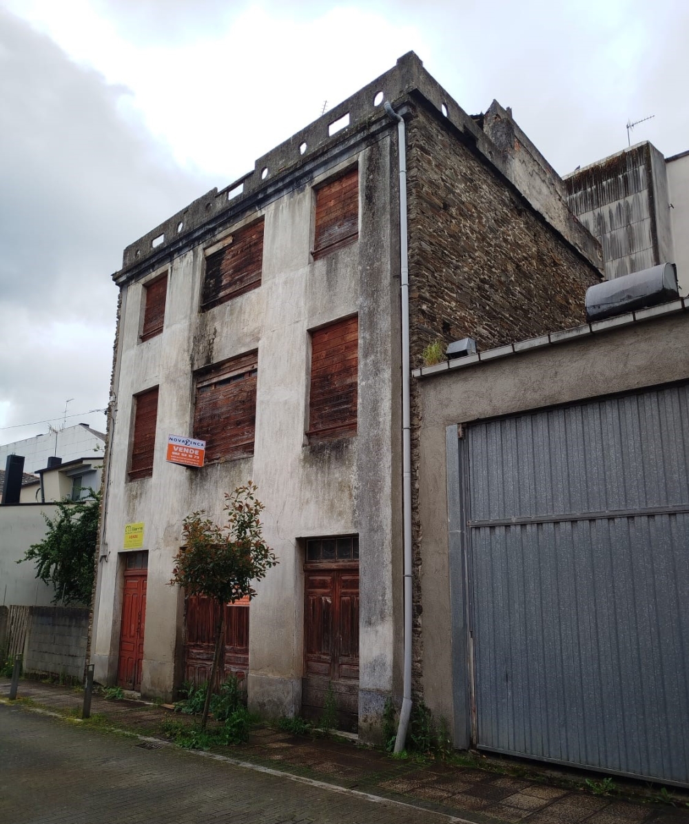 EDIFICIO CASCO URBANO de SARRIA