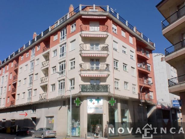 Alquiler o venta Entreplanta en Sarria
